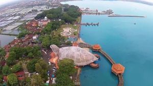 pantai-kartini-tampak-atas