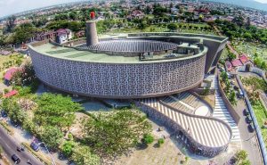 bangunan-museum-tsunami-aceh